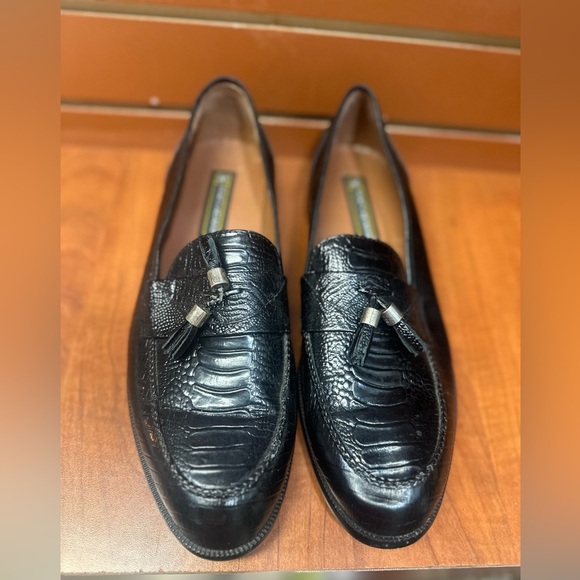 Stacy Adams Black Leather Loafers with Crocodile Embossed Design